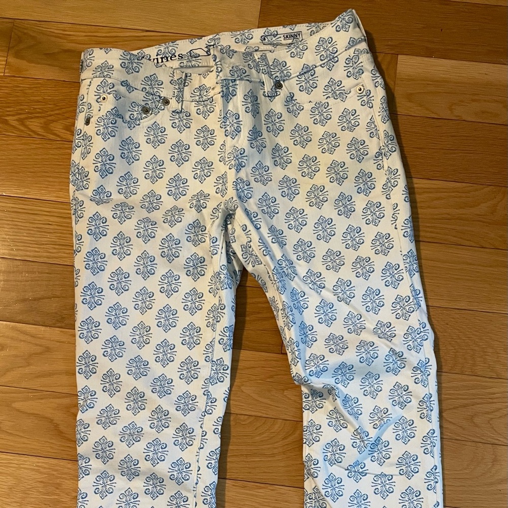 EUC Vineyard Vines slim fit jeans
